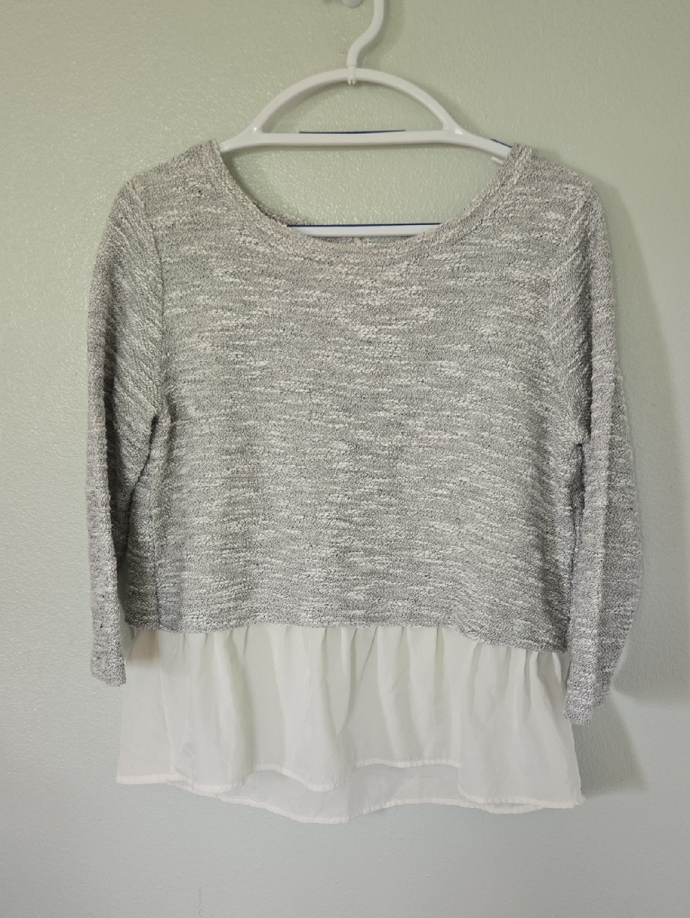 9-H15 STCL Anthropologie | Mixed Media Gray Sweater Tie Back Size Medium